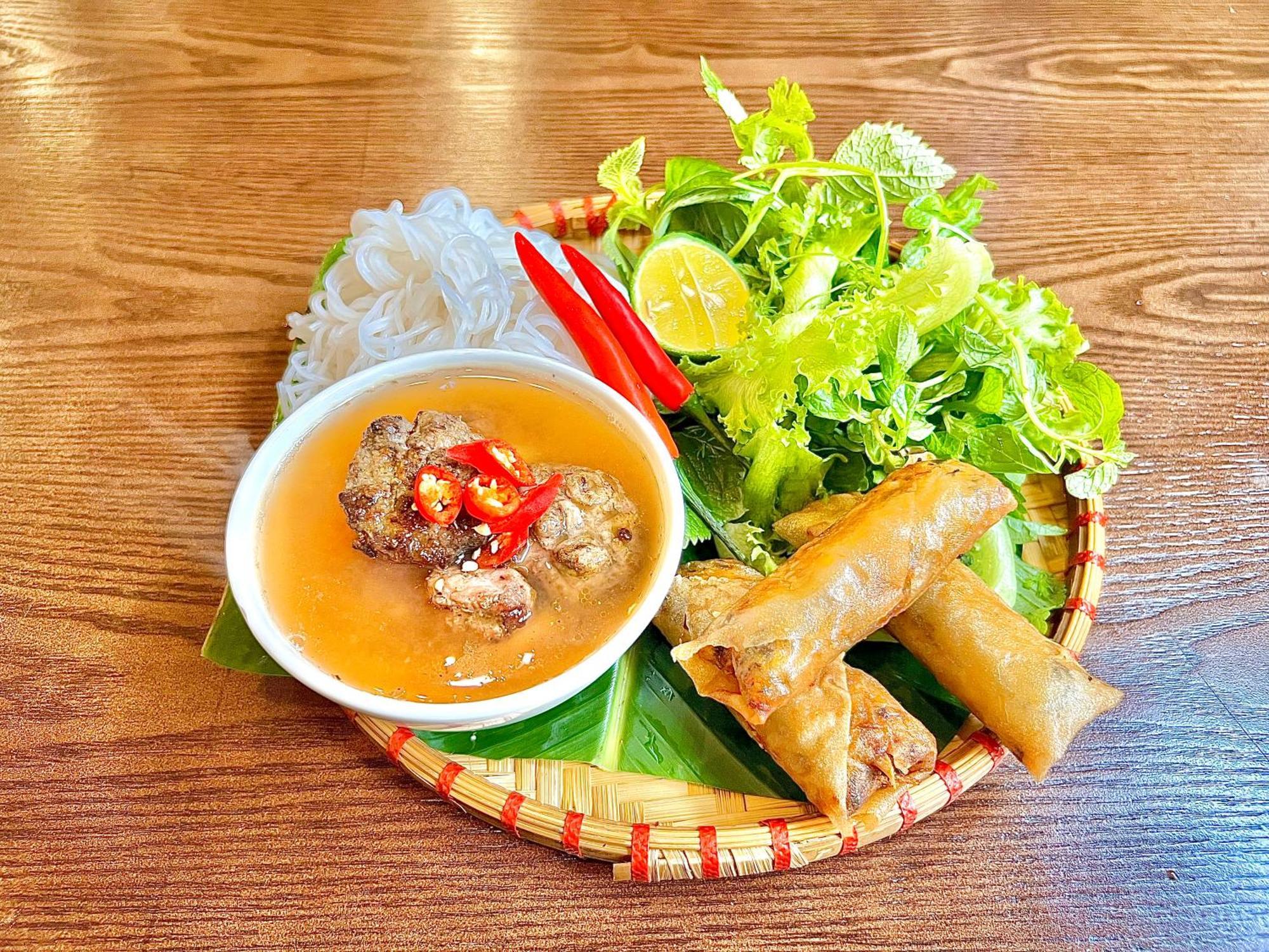 Paragon Noi Bai Hotel & Pool Hanoi Dış mekan fotoğraf