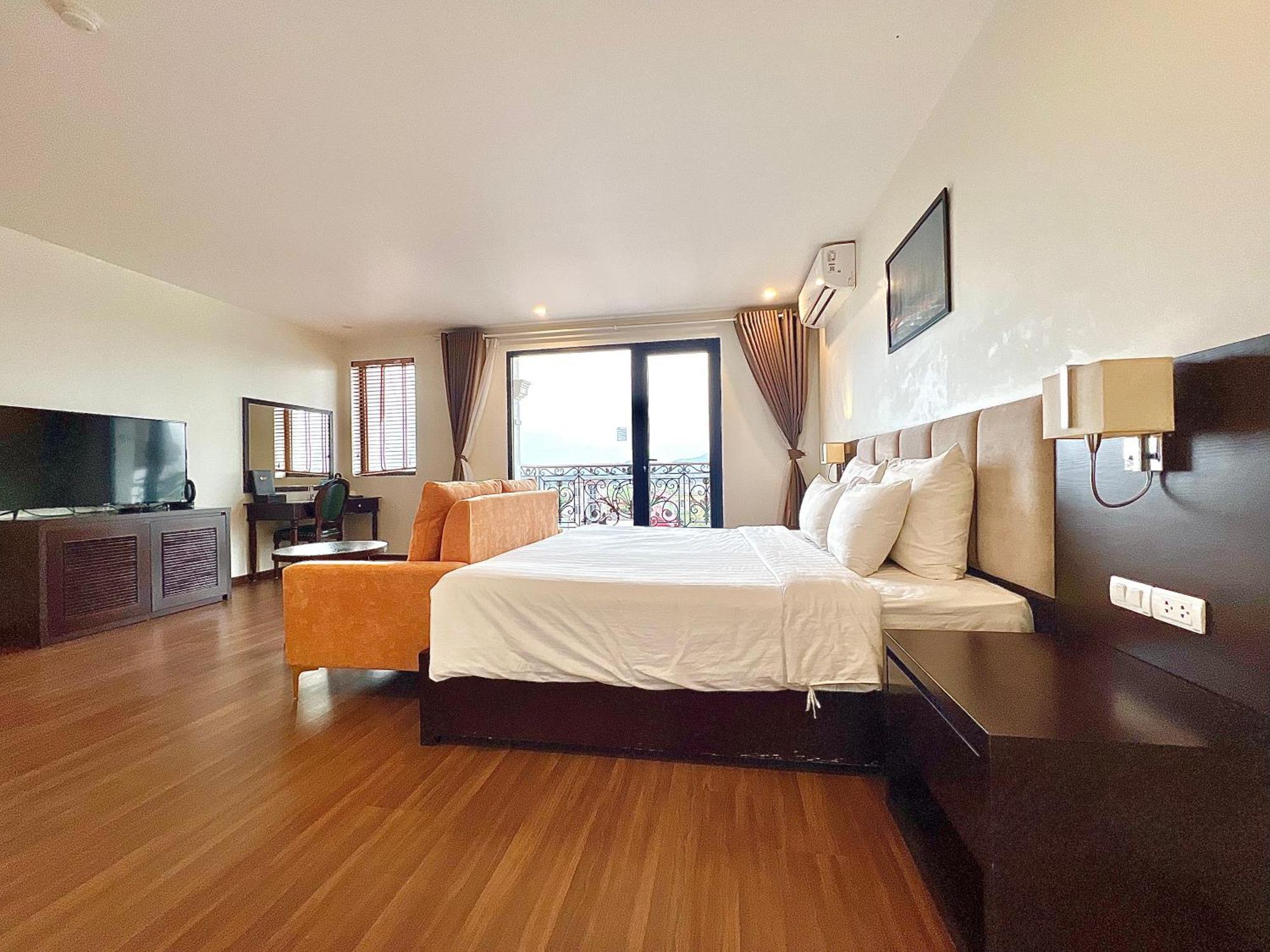 Paragon Noi Bai Hotel & Pool Hanoi Dış mekan fotoğraf
